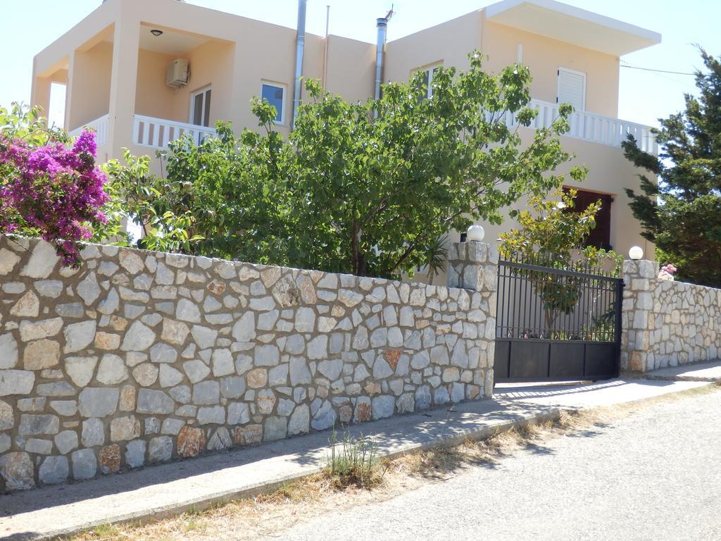 Maro Suites Tavronitis Exterior foto