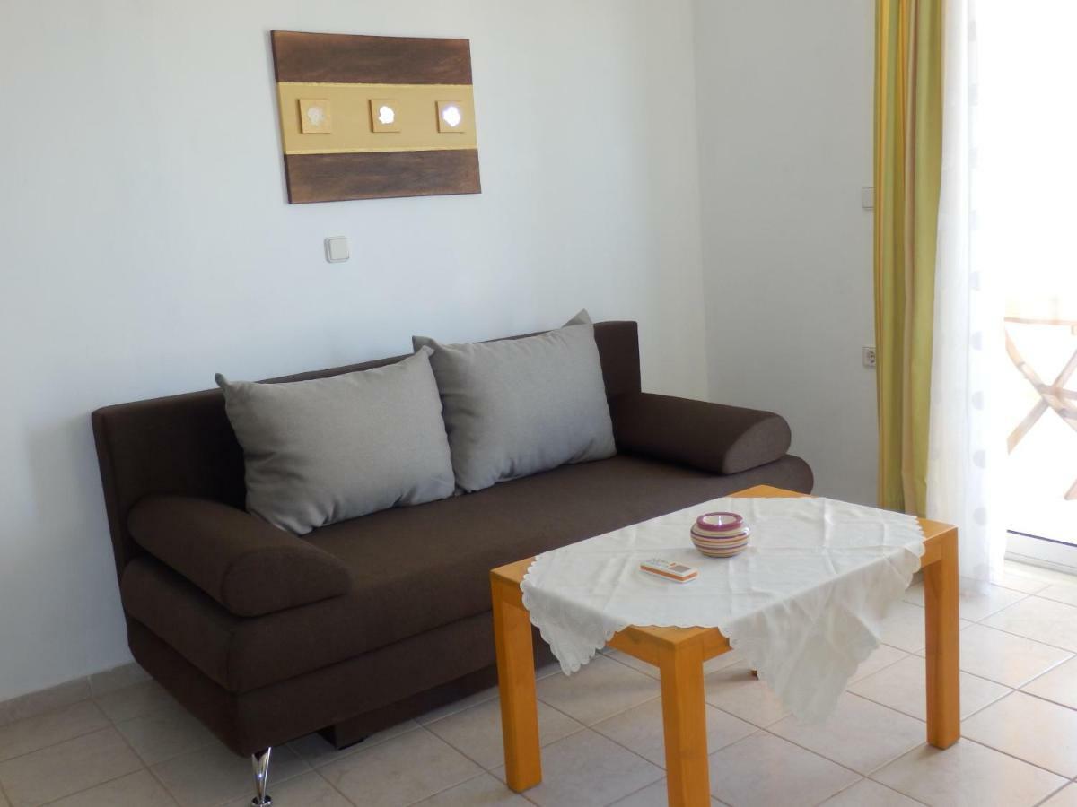 Maro Suites Tavronitis Exterior foto